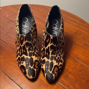 Calvin Klein Leopard Print Women's Shoes Size 6 NWOT